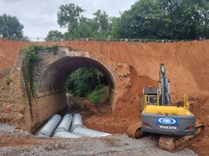 Supporting image for story: 'Significant' progress being made on repairs after huge landslip on Severn Valley Railway