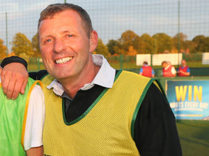 Supporting image for story: Clubs need PFA support claims former Shrewsbury Town favourite Steve Cross