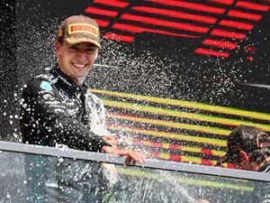 Supporting image for story: George Russell hopes Lando Norris and Oscar Piastri ‘keep throwing away points’