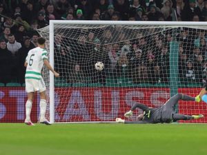 Supporting image for story: Kasper Schmeichel and Celtic suffer as Stuttgart ease to Europa League win