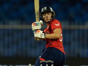 Supporting image for story: Danni Wyatt-Hodge and Nat Sciver-Brunt help England beat South Africa