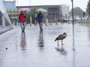 Supporting image for story: Weather warnings as strong winds and heavy rain on way days after flooding