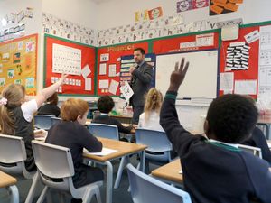 Supporting image for story: Extending the school day still under review in Government catch-up plans