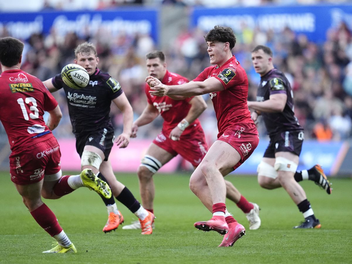 Welsh Rugby Union defends plans to halve number of professional men&rsquo;s teams