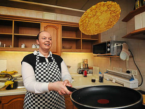 Supporting image for story: Express & Star caterers offer their expert pancake advice