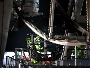 Supporting image for story: More than 20 people injured in Ferris wheel fire in Germany