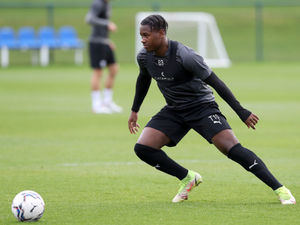 Supporting image for story: West Brom prospect Reyes Cleary training with first team