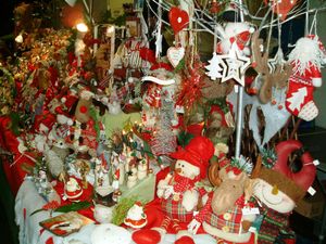 Supporting image for story: Christmas craft market visits Penkridge