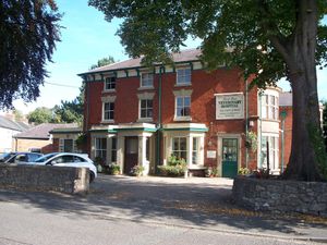 Supporting image for story: Vet centre donates £1,000 to local charity