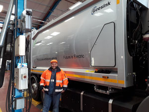 Supporting image for story: Rubbishhhh collection: Silent electric bin lorry trialled in Walsall