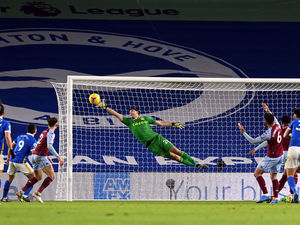 Supporting image for story: Tyrone Mings’ tribute to keeper Martinez 
