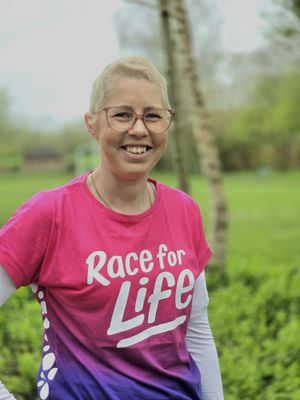 Victoria completed the 5k Race for Life in Walsall in 2018