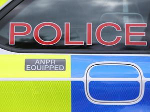 Supporting image for story: Police officers attacked with knife in Londonderry