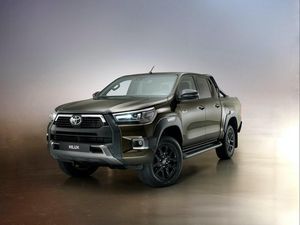 Supporting image for story: Toyota unveils new Hilux