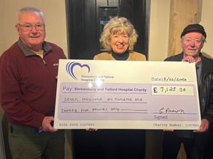 Supporting image for story: Generous pub and customers raise more than £7k for roof garden at Shropshire hospitals