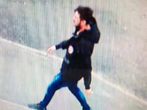 Supporting image for story: Hunt for thief who stole phones in fake Facebook marketplace sales