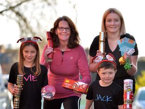Supporting image for story: Runners clock up the miles to help food bank
