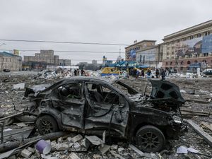 Supporting image for story: Russia takes aim at urban areas in assault on Ukraine