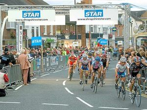 Supporting image for story: Thousands set for Newport Nocturne cycling races