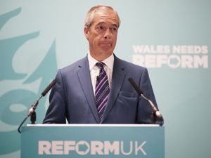 Supporting image for story: Farage admits he failed to register US trip to headline Trump fundraiser