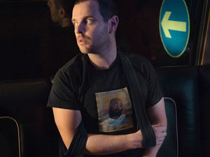 Supporting image for story: Dry your eyes mate! The Streets star Mike Skinner suffers dislocated shoulder at Birmingham gig