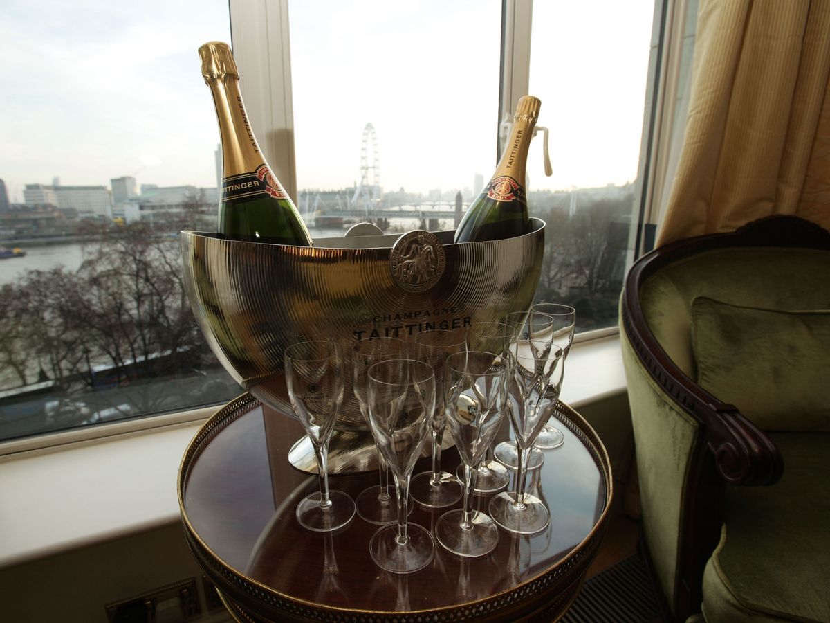 Tuesday’s EuroMillions estimated £199m jackpot would be UK record