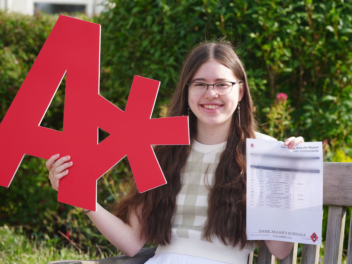 A-level student fulfils promise to dying mother by securing place at Oxford