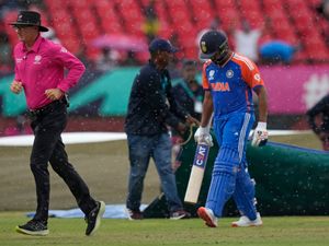 Supporting image for story: England hampered by rain after taking two early India wickets