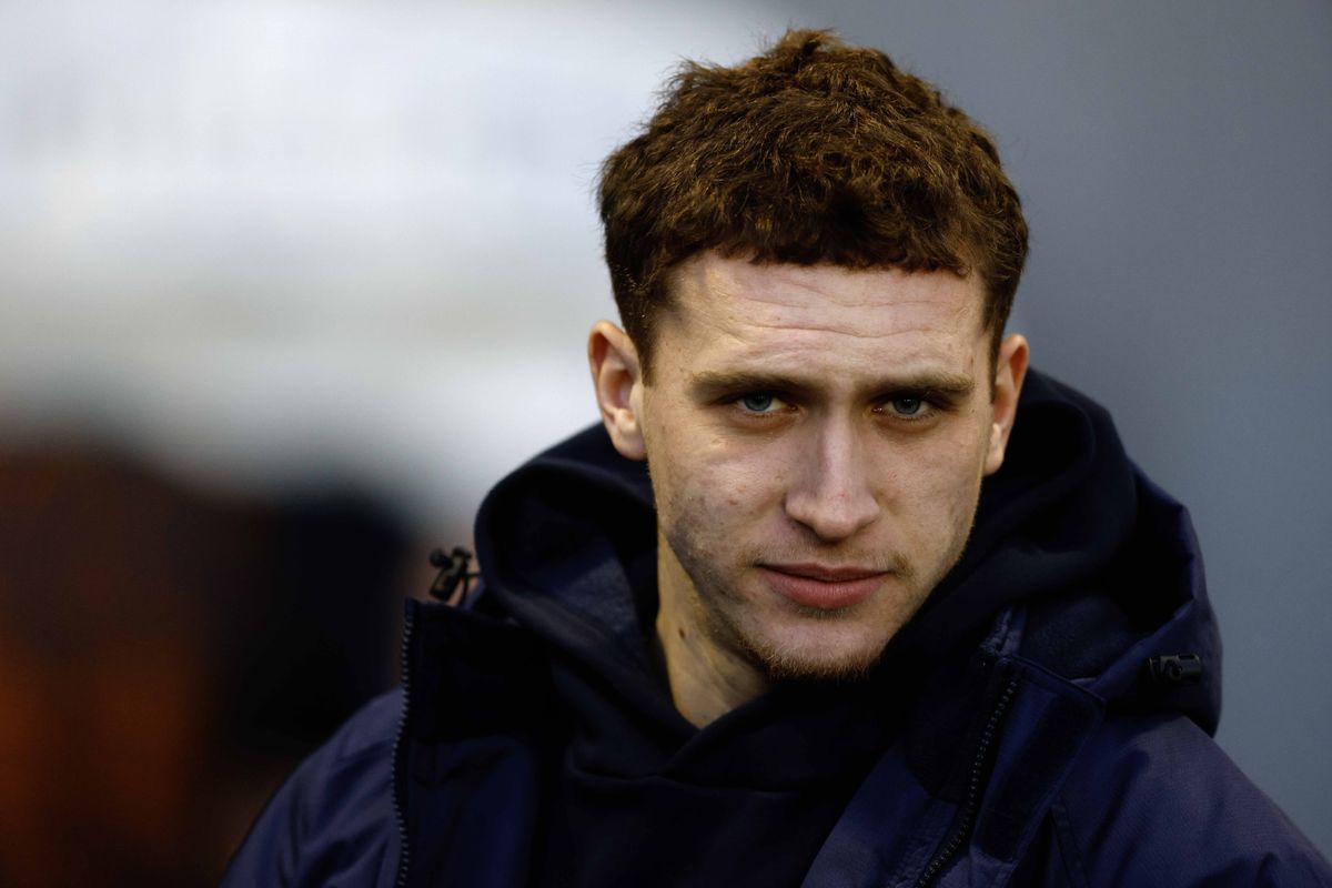 Shrewsbury Town vs Wolves squad news: Big Salop changes as Michael Appleton hands striker debut