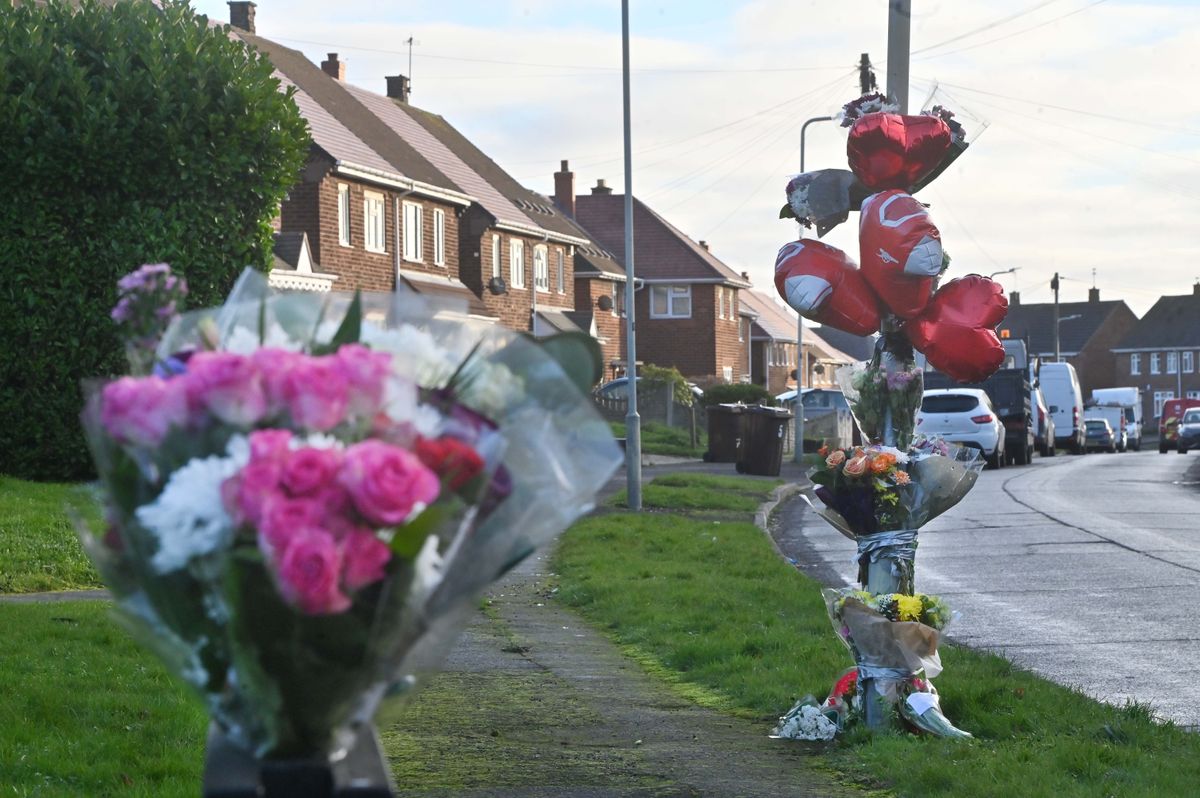 Legends never die - Loved ones of Wolverhampton father-of-two stabbed to death on Christmas Day adorn street with tributes