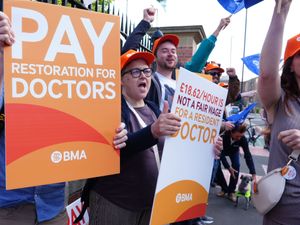 Supporting image for story: Doctors vote in favour of continuing industrial action