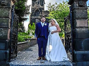 Supporting image for story: Tributes to Wednesbury mum Stacey who loses cancer battle just weeks after getting married