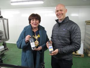 Supporting image for story: Mayor sees work by firm to help people in Ukraine