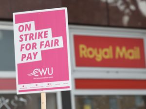 Supporting image for story: Royal Mail asks Government to cut Saturday letter service under overhaul