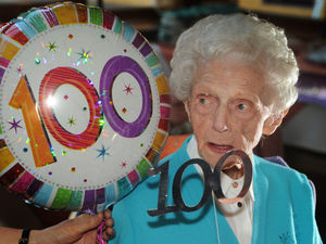 Supporting image for story: Family come from all over the world to wish Edna a happy 100th birthday