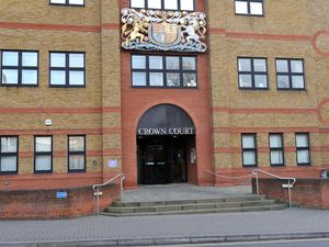 Supporting image for story: Met officer says use of tracking apps was ‘joint decision’ with complainant