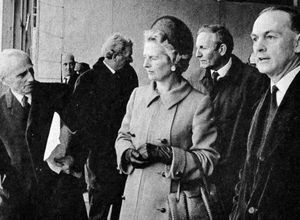 Supporting image for story: 'Watching Starmer being called forward by Trump was like watching some kid - would Thatcher ever have conducted herself like that?' - Your Letters and a Tipton wartime picture from our archives