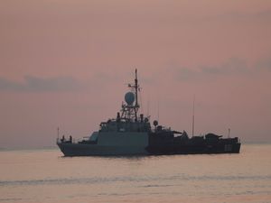 Supporting image for story: Indonesian military says all crew of submarine dead as wreckage located