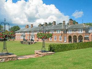 Supporting image for story: £5.5m price tag for architect's Shropshire mansion