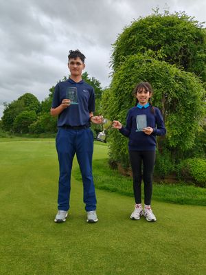 Junior Greensomes winners Alamin and Meara 2025