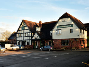 Supporting image for story: Market Drayton pub reopens with new measures
