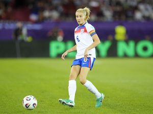 Supporting image for story: Leah Williamson misses Arsenal training camp in Germany due to knee injury