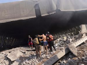 Supporting image for story: Russia launches barrage of drones, cruise and ballistic missiles at Kyiv