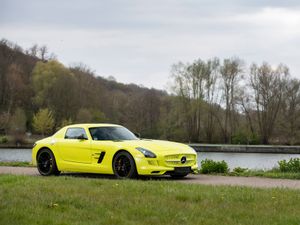 Supporting image for story: One-of-nine Mercedes-Benz SLS AMG Electric Drive goes up for sale for over £900,000