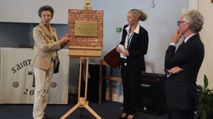 The Princess also visited and then unveiled a plaque for the “High Street” a newly created internal hub run by prisoners, comprising a barber’s shop, cafe, and charity shop. 
