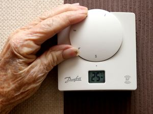 Supporting image for story: Chancellor urged not to ‘leave citizens in the cold’ over rising bills