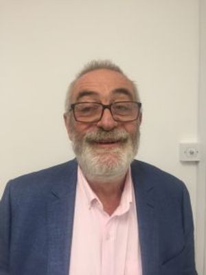 Late Wellington town councillor Frank Burns 