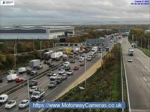 Supporting image for story: Drivers warned of delays up to an hour following crash on M6 near Stafford