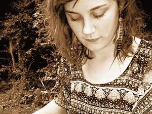 Supporting image for story: Folk singer Kim Lowings playing Midlands dates