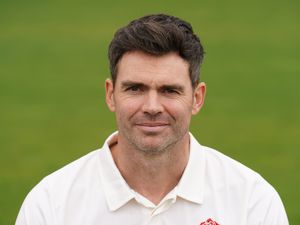 Supporting image for story: James Anderson agrees new one-year deal with Lancashire